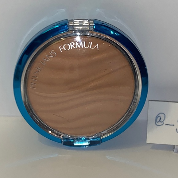 Light Bronzer Mineral Airbrushing Bronzer - Picture 2 of 13